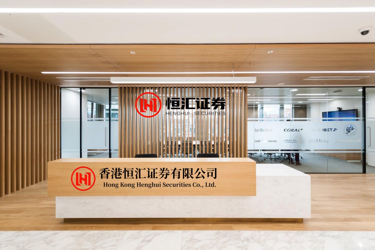凯狮优配 “在孩子们心里，种下一颗AI的种子”，徐汇区“匠心模范”寻访活动收官